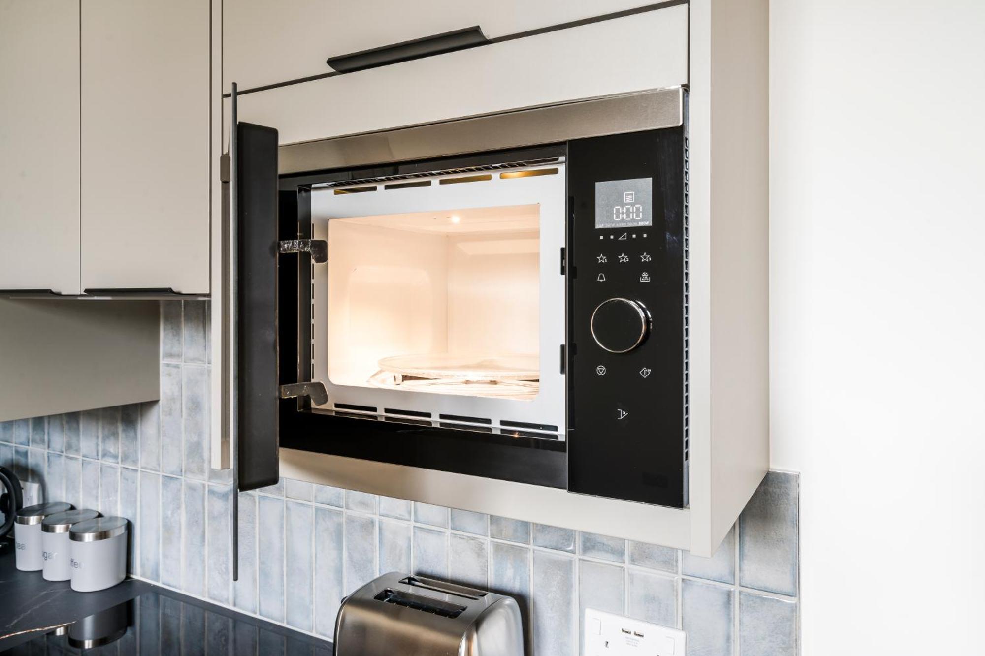 Cozy 2 Bedroom Apartment In Sutton Саттон Экстерьер фото