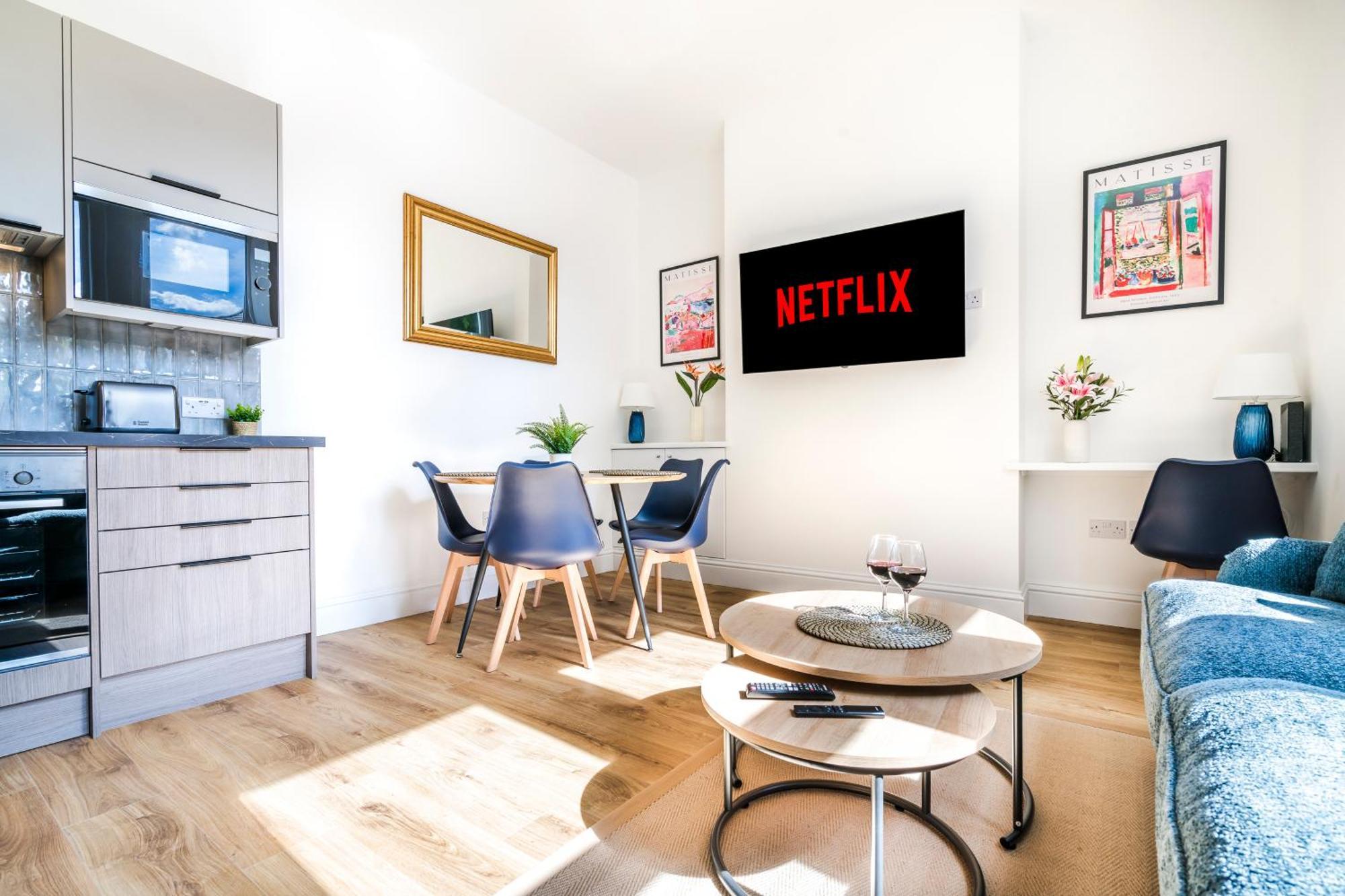 Cozy 2 Bedroom Apartment In Sutton Саттон Экстерьер фото