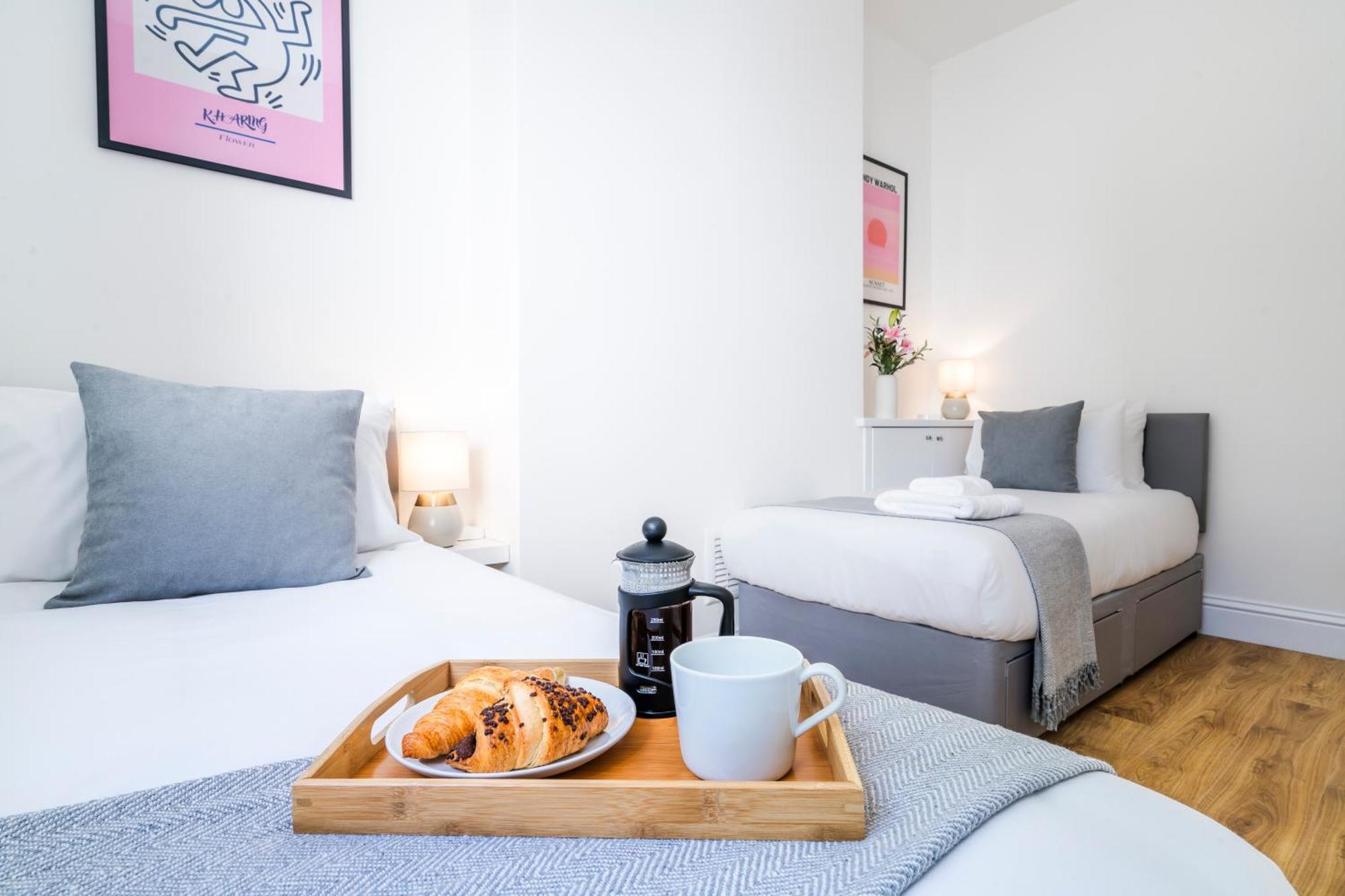 Cozy 2 Bedroom Apartment In Sutton Саттон Экстерьер фото